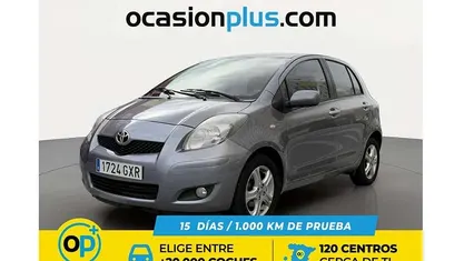 Usado Toyota Yaris 101 CV (74 kW) 2010 Gris Utilitario
