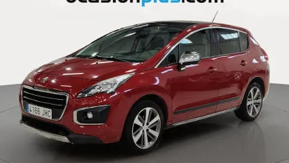 Usado Peugeot 3008 Allure 120 CV (88 kW) 2015 Rojo Familiar