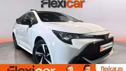 Używany Toyota Corolla Active 140 KM (102 kW) 2025 Biały Kombi