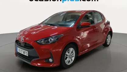Begagnad Toyota Yaris Edition 125 HK (91 kW) 2023 Röd Halvkombi