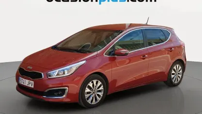 Usado Kia Ceed GT 136 HP (100 kW) 2016 Vermelho Citadino