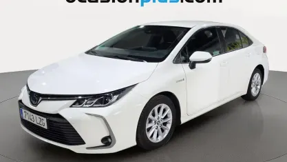 Usado Toyota Corolla Active 122 CV (89 kW) 2019 Blanco Berlina