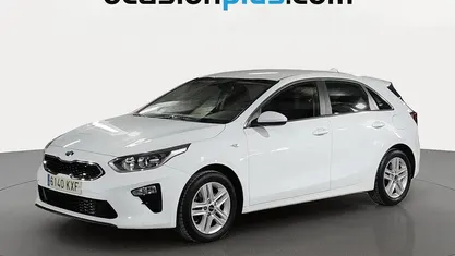 Usado Kia Ceed 100 CV (73 kW) 2019 Blanco Utilitario