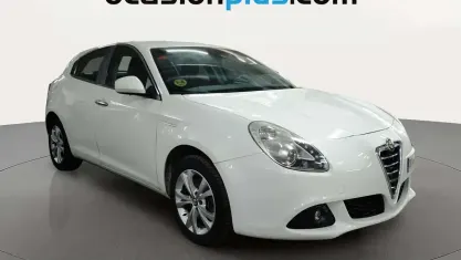 Usado Alfa Romeo Giulietta Distinctive 170 CV (125 kW) 2012 Blanco Utilitario