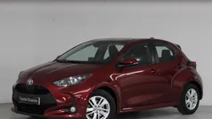 Rojo Usado 2021 Toyota Yaris Active Berlina | 17.490 € (Precio justo)