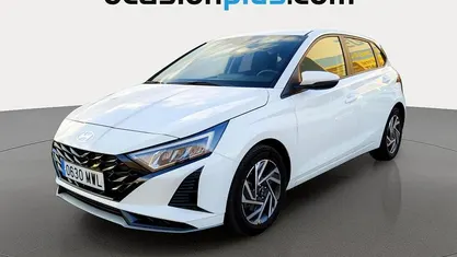Blanco Usado 2024 Hyundai i20 Utilitario | 15.264 € (Buen precio)