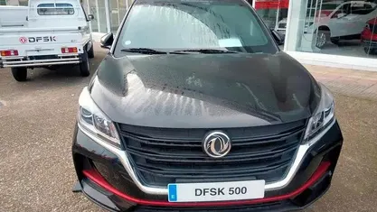 Begagnad DFSK 500 114 HK (83 kW) 2023 Svart SUV