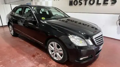 Usado Mercedes E250 Elegance 204 CV (150 kW) 2009 Negro Berlina