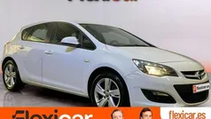 Usado 2015 Opel Astra Selective Utilitario | 9890 € (Precio justo)