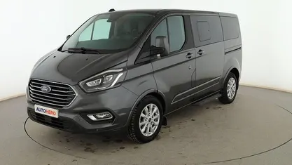 Używany Ford Tourneo Titanium 131 KM (96 kW) 2019 Szary Minivan