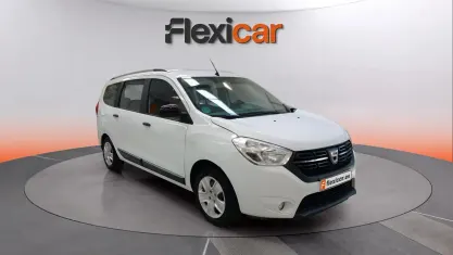 Usado Dacia Lodgy Comfort 95 CV (69 kW) 2021 Blanco Monovolumen