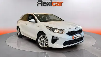 Usado Kia Ceed 120 CV (88 kW) 2021 Blanco Utilitario