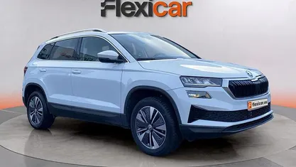 Usado 2024 Skoda Karoq Selection SUV | 22.990 € (Buen precio)