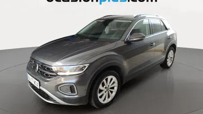 Usado VW T-Roc Life 110 CV (80 kW) 2024 Gris SUV