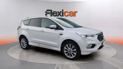Usado Ford Kuga Vignale 150 CV (110 kW) 2019 Beige SUV