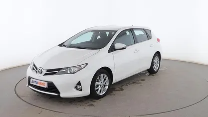 Usado Toyota Auris Active 90 CV (66 kW) 2014 Blanco Utilitario