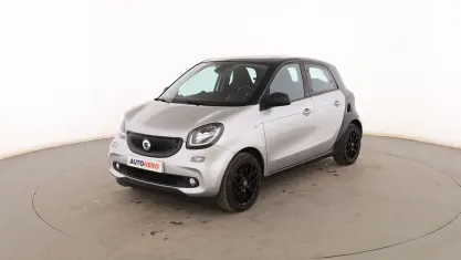 Usado Smart ForFour Passion 90 CV (66 kW) 2017 Gris Utilitario