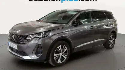 Usado Peugeot 5008 Allure 131 CV (96 kW) 2022 Gris plata SUV