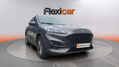 Usado Ford Kuga ST-Line 150 CV (110 kW) 2022 Gris SUV