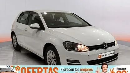 Usado VW Golf VII Advance 110 CV (80 kW) 2016 Blanco Utilitario