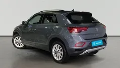 Gris Nuevo 2024 VW T-Roc Life SUV | 30.740 € (Precio justo)