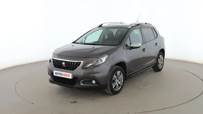 Usado Peugeot 2008 Style 82 CV (60 kW) 2017 Gris SUV