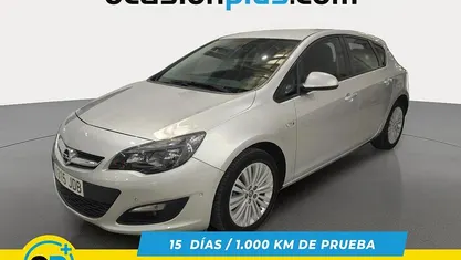 Usado 2015 Opel Astra Selective Utilitario | 7900 € (Precio justo)