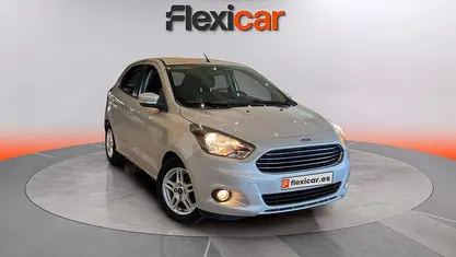 Usado Ford Ka Plus 86 CV (63 kW) 2017 Gris Utilitario
