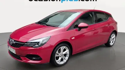 Usado Opel Astra GS Line 110 CV (80 kW) 2020 Rojo Utilitario