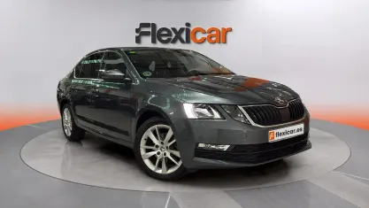 Usado Skoda Octavia Ambition 150 CV (110 kW) 2018 Gris Berlina