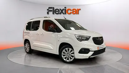 Usado Opel Combo Elegance 131 CV (96 kW) 2021 Monovolumen