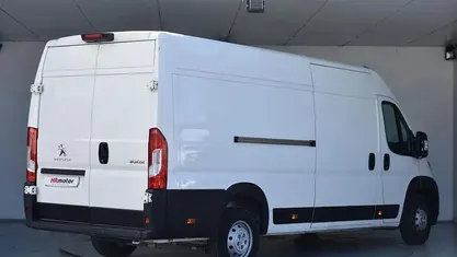 Begagnad Peugeot Boxer S 141 HK (103 kW) 2019 Vit Van