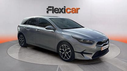 Begagnad Kia Ceed 100 HK (73 kW) 2021 Grå Halvkombi