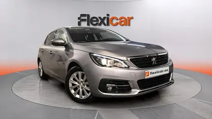 Usado Peugeot 308 Active 110 CV (80 kW) 2020 Gris Utilitario