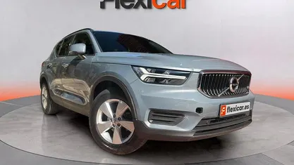 Usado 2021 Volvo XC40 Momentum SUV | 19.490 € (Buen precio)