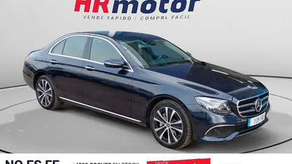 Usado Mercedes E300 Avantgarde 320 CV (235 kW) 2019 Azul Berlina