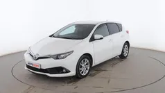 Blanco Usado 2015 Toyota Auris Hybrid Active Utilitario | 12.399 € (Precio justo)