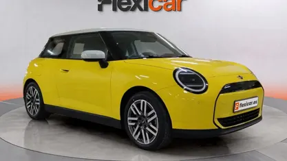 Nuevo Mini Cooper 136 kW (186 CV) 2025 Amarillo Utilitario