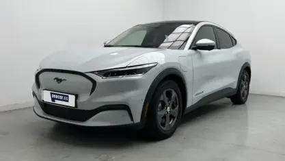 Gebraucht Ford Mustang Mach-E Extended Range 216 kW (294 PS) 2021 Weiß SUV
