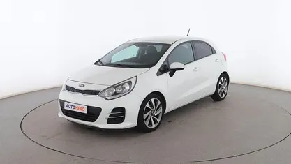 Blanco Usado 2016 Kia Rio Utilitario | 8799 € (Precio justo)