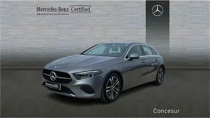 Gris / plata Nuevo 2025 Mercedes A250 Berlina | 35.900 € (Buen precio)
