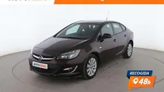 Usado 2014 Opel Astra Excellence Berlina | 9099 € (Precio justo)