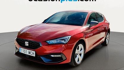 Begagnad Seat Leon FR 150 HK (110 kW) 2022 Röd Halvkombi
