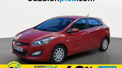 Usado Hyundai i30 101 CV (74 kW) 2014 Rojo Utilitario