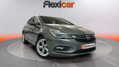 Usado Opel Astra Dynamic 125 CV (91 kW) 2017 Utilitario