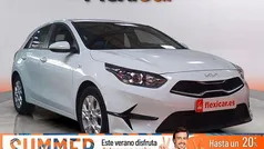 Blanco Usado 2022 Kia Ceed Berlina | 16.490 € (Precio justo)