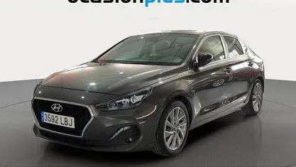 Usado 2019 Hyundai i30 Berlina | 11.264 € (Buen precio)