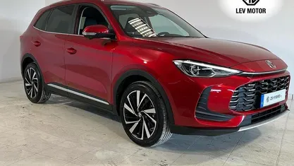 Rojo Usado 2024 MG ZS Luxury Berlina | 24.930 €