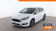 Blanco Usado 2017 Ford Focus ST-Line Berlina | 10.799 € (Precio justo)