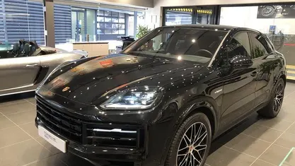 Usado 2025 Porsche Cayenne SUV | 133.800 €